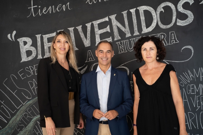 El alcalde de Benalmádena da la bienvenida a los alumnos que inician el nuevo curso en Secundaria, Bachillerato y FP