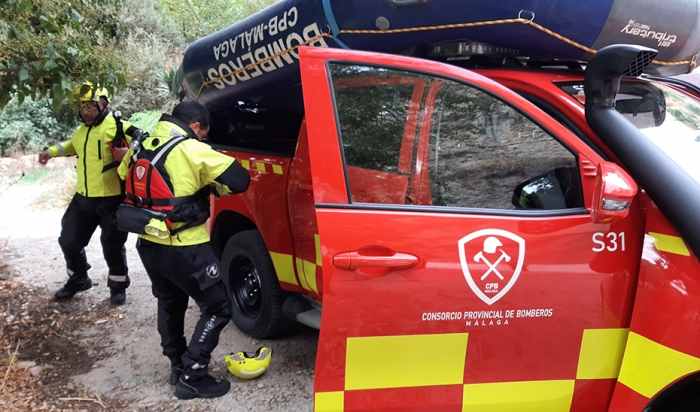 Muere un trabajador tras caer a un lago en un campo de golf en Vélez-Málaga