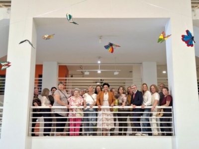 Torremolinos acoge la exposición ‘Rainbow Butterflies’ con obras del alumnado del Taller de Tiffany