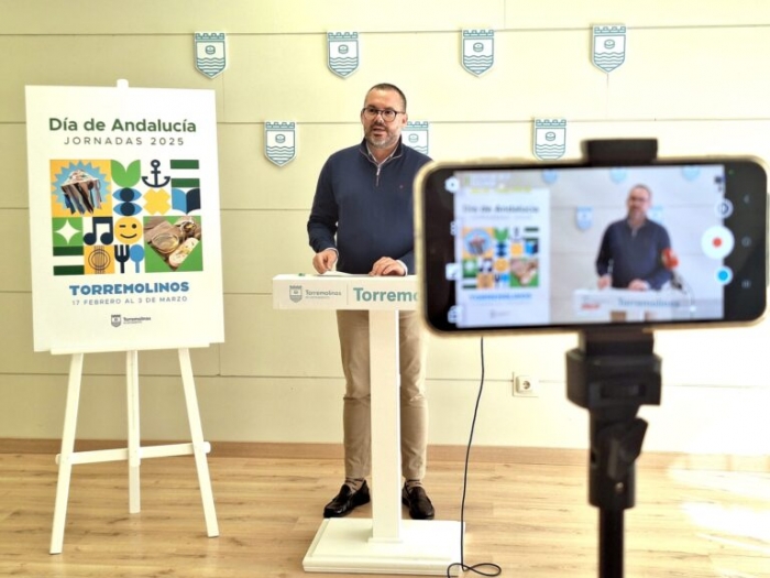 El Ayuntamiento rinde homenaje a Antonio Machado en el acto del Día de Andalucía