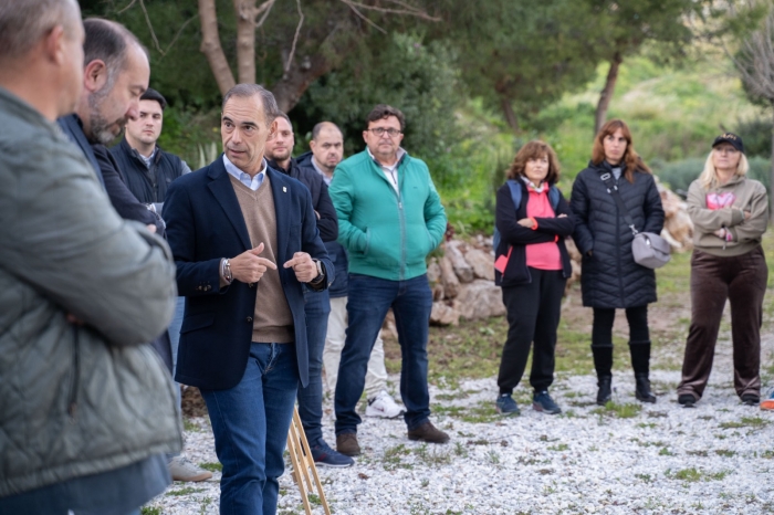 El alcalde mantiene un encuentro con los vecinos de Santángelo Norte y detalla las inversiones en marcha tras años de total abandono