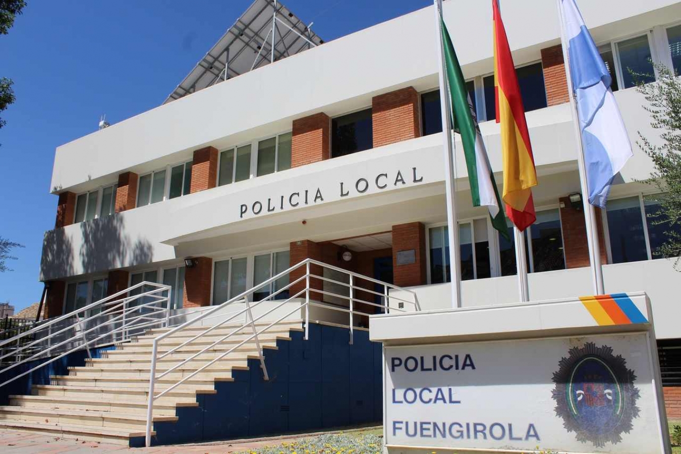 La Policía Local de Fuengirola entregó 762 objetos perdidos a sus propietarios en 2022